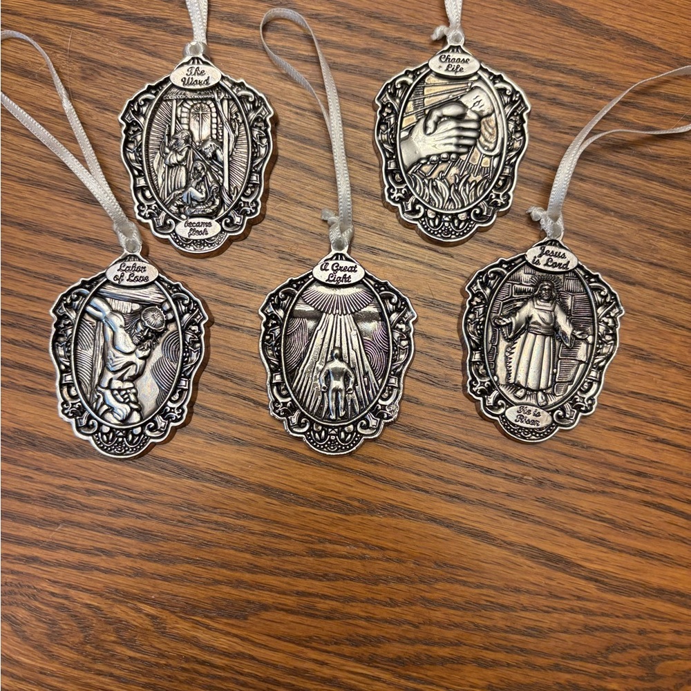 Christ Ornament Set